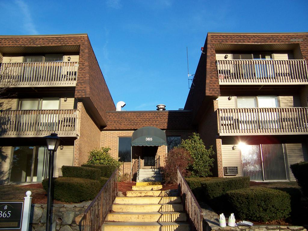 Bainbridge Apartments Johnston RI 02919 4019463010 Apartments